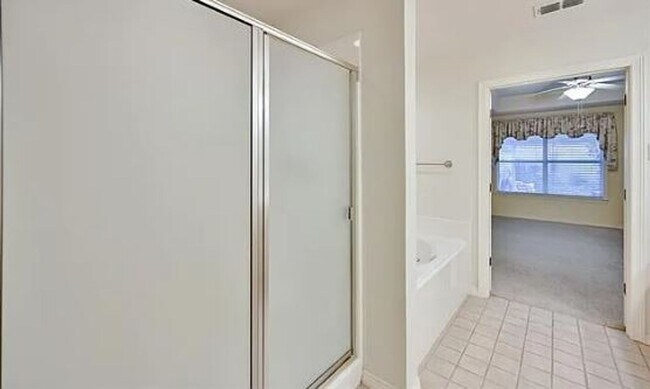 Building Photo - Super Cute 3 Bedroom Home in the Heart of Waxahachie