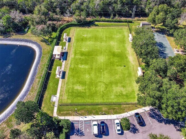 Building Photo - 11 Deerfield Ct