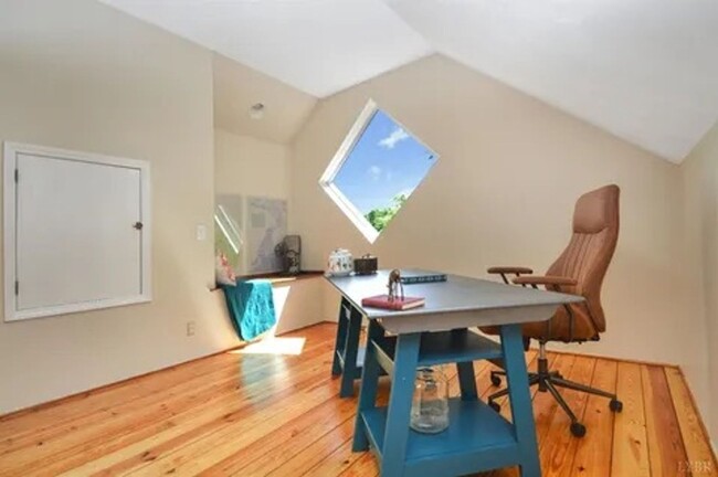 Building Photo - Live the Hobby Farm Dream in Shawsville, VA!