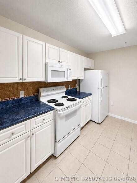 Building Photo - 1200 Town Center Dr
