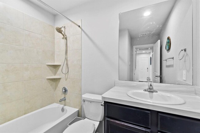 Building Photo - 13904 Great Pnes Ct