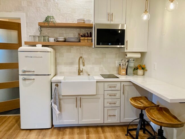 Building Photo - 5265 Loleta Ave