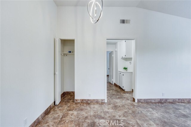 Building Photo - 126 Flor De Sol