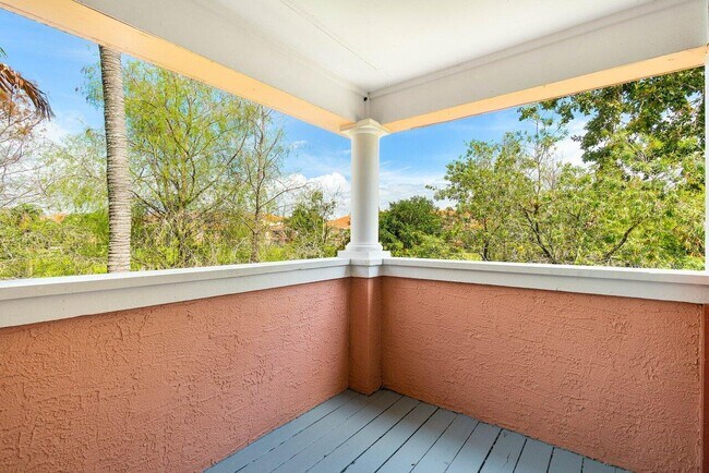 Building Photo - 1165 Crystal Way