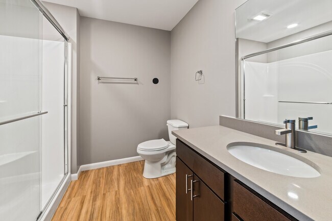 Building Photo - 8041 W Bluemound Rd