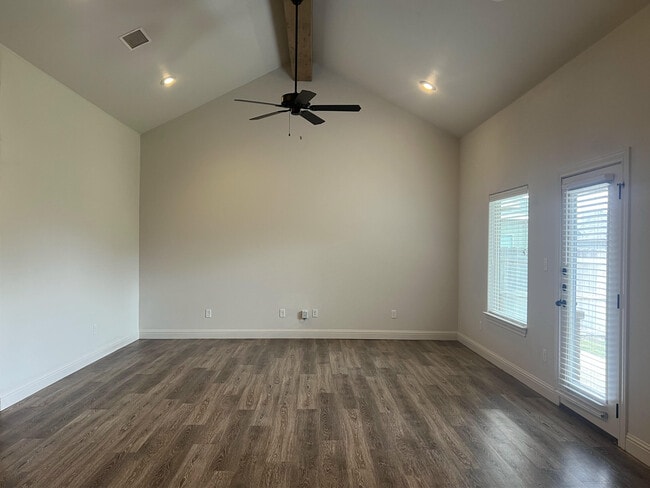 Building Photo - 2507 111th St