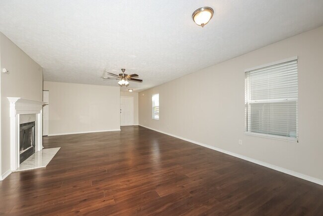 Building Photo - 5240 Sunsail Dr