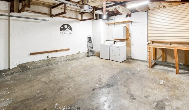 Building Photo - 1231 E Mayfair Ave