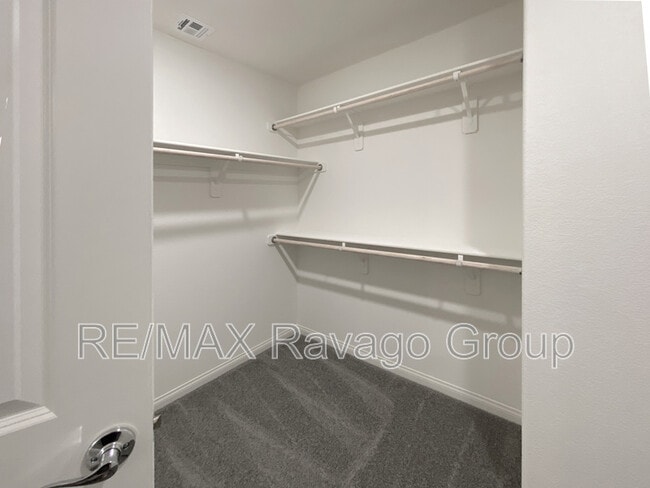 Building Photo - 9920 S Ullom Dr