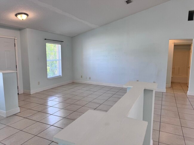 Building Photo - 5906 Spruce Dr