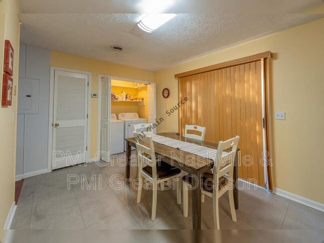 Building Photo - 309 Timberway Cir