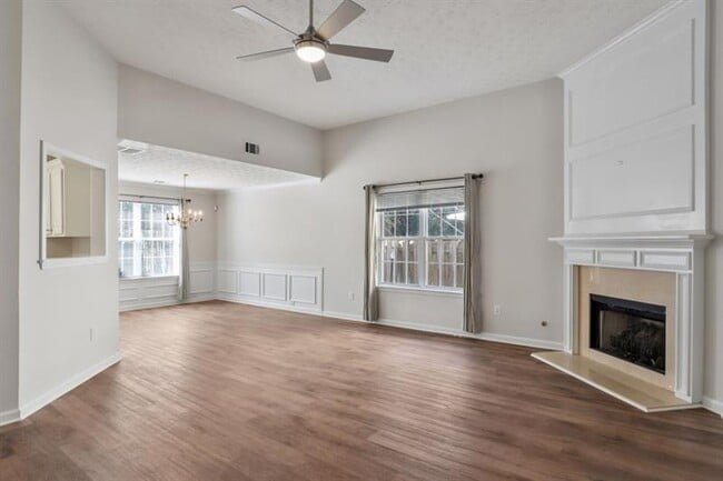 Building Photo - 2295 Winthrope Way Dr