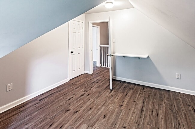 Building Photo - 35 High St