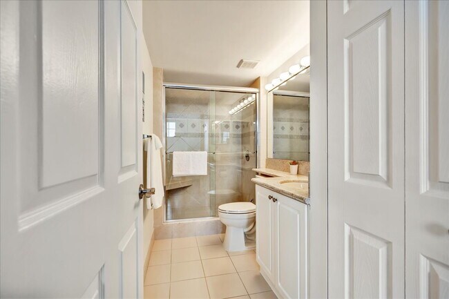 Building Photo - City Place Tower Condominium, Unit 801: Se...