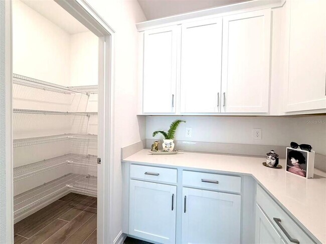 Building Photo - 1307 Broward Dr