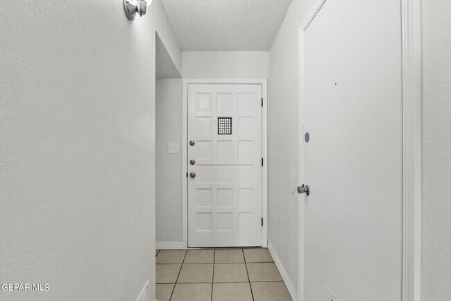 Building Photo - 6923 Alto Rey Ave
