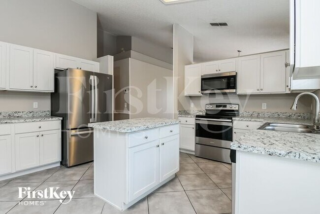 Building Photo - 13521 Fordwell Dr