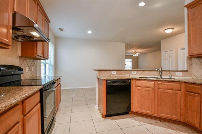 Building Photo - 6738 Chester Oak Dr