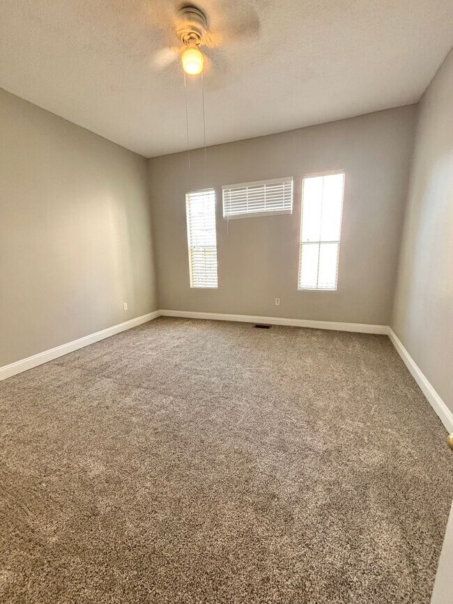 Building Photo - 6TH311  8