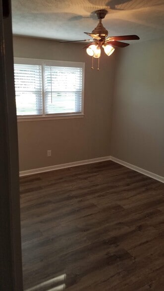 Front Bedroom 2 - 115 Windy Hill Ct