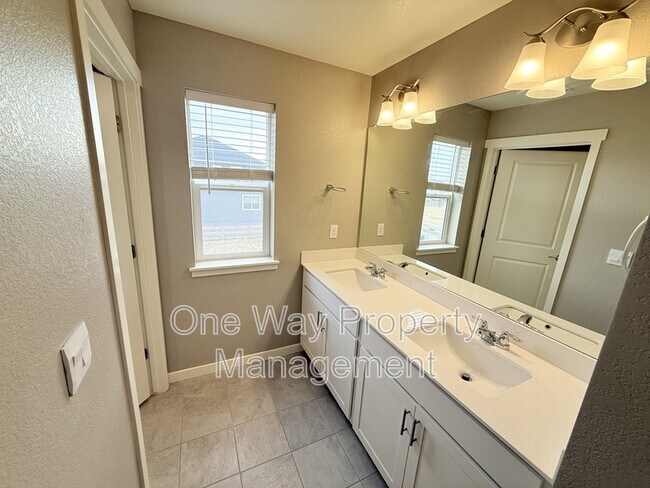 Building Photo - 215 N 62nd Ave