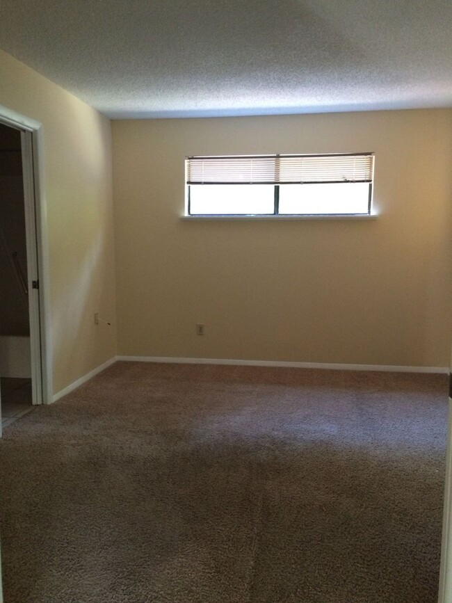 Building Photo - Available March 2025! Remodeled!! Close to...