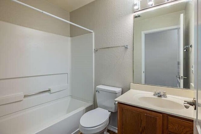 Building Photo - 5717 Malarkey Rd