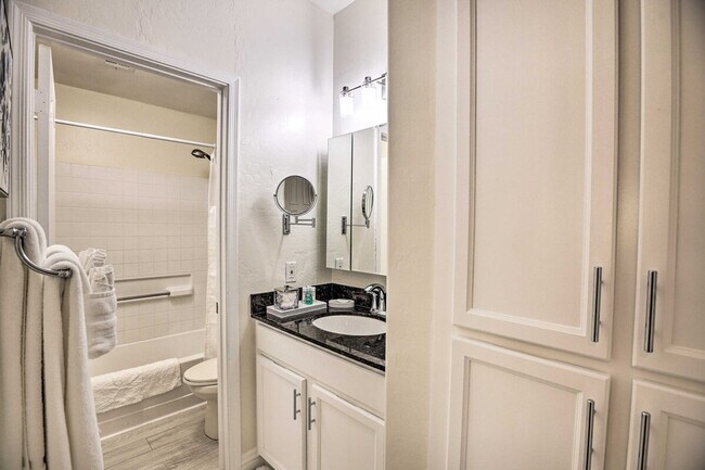 Building Photo - 14145 N 92nd St