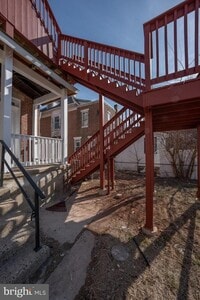 Building Photo - 122 E 3rd St