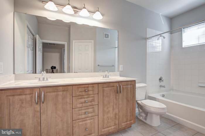 Building Photo - 12120 Garden Ridge Ln