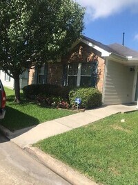 Building Photo - 11823 Longwood Garden Way