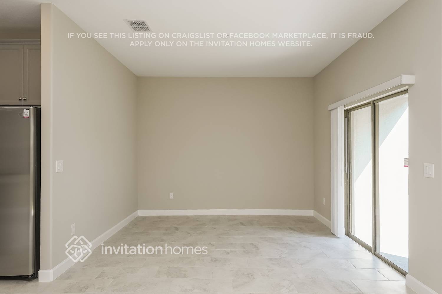 Building Photo - 2907 Coach Manors Way