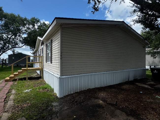 Building Photo - 144 Fox Meadow Dr