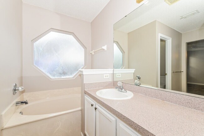 Building Photo - 3278 Chad Bourne Dr