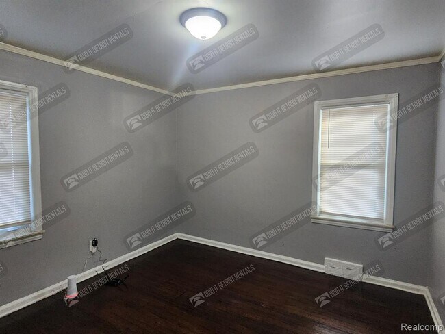 Building Photo - 12704 Memorial St