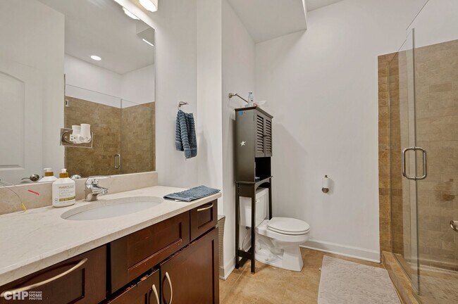 Building Photo - 1035 W Madison St