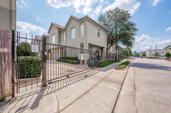 Building Photo - 1144 Patterson St