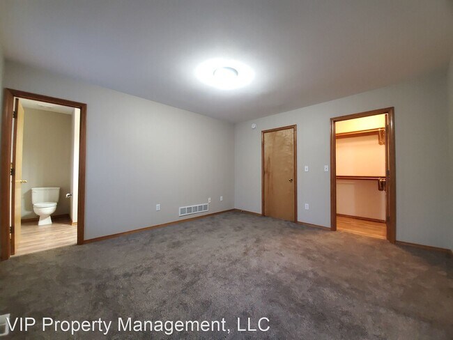 Building Photo - 4 br, 2.5 bath House - 3104 N. 8th Street