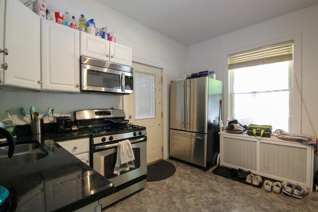 Building Photo - 3200 Aldrich Ave S