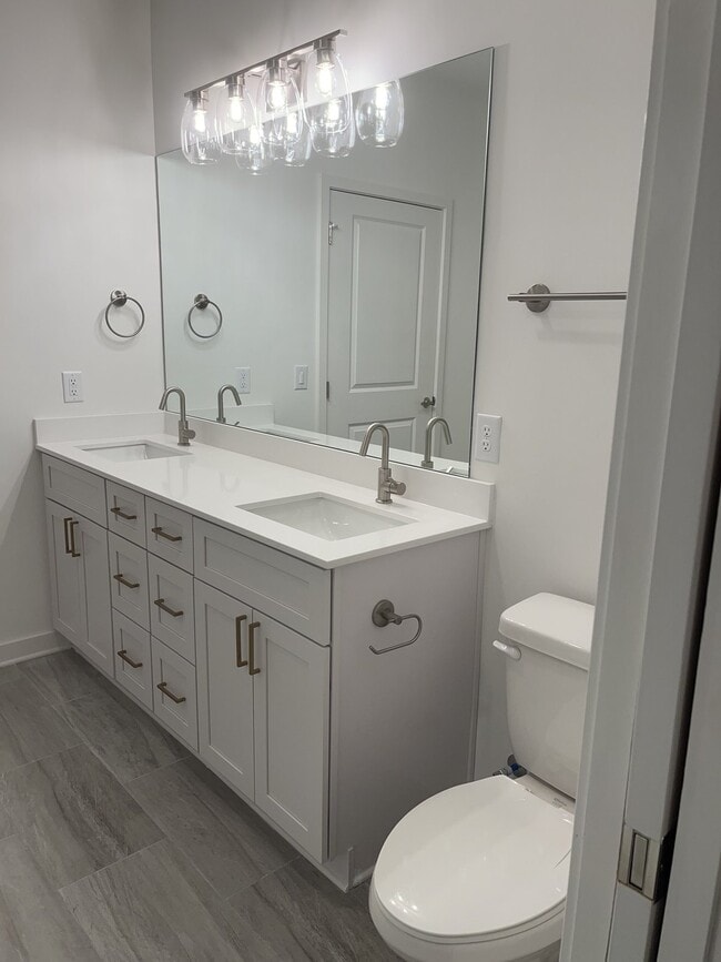 Building Photo - BEAUTIFUL CONDO IN THE HEART OF THE NATIONS IN NASHVILLE, TENNESSEE