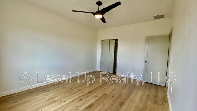 Building Photo - 3705 E Wetstones Rd