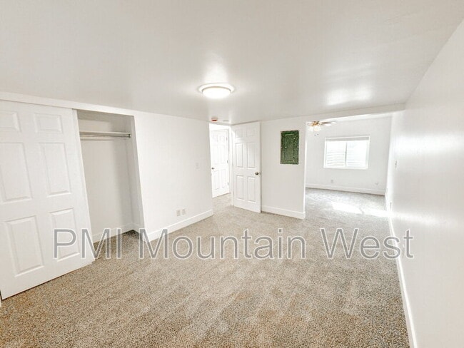 Building Photo - 36 Orchard Ln