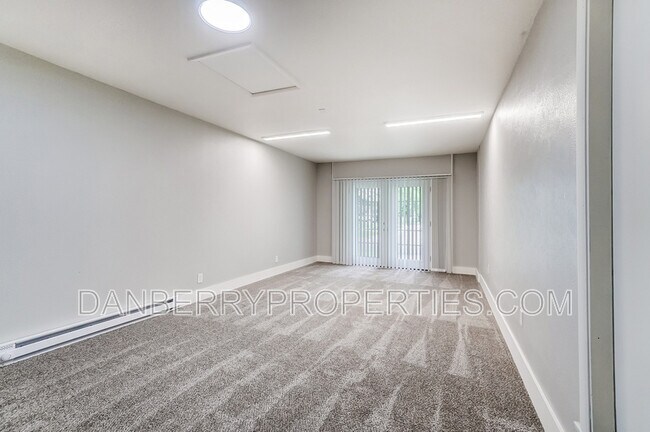 Building Photo - 3539 Turret Green Dr