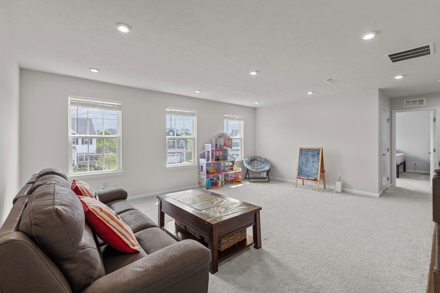 Building Photo - 4442 Yorktown Dr