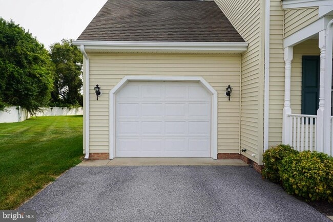 Building Photo - 1331 Aspen Dr