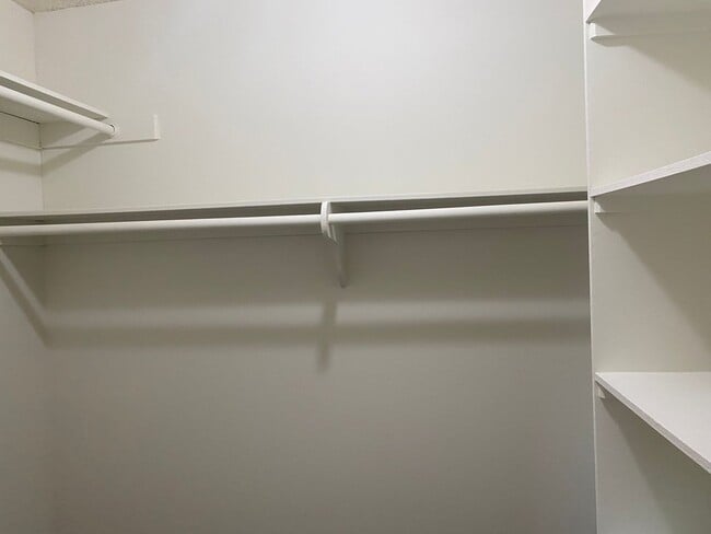 Building Photo - 2 Bedroom TownHome