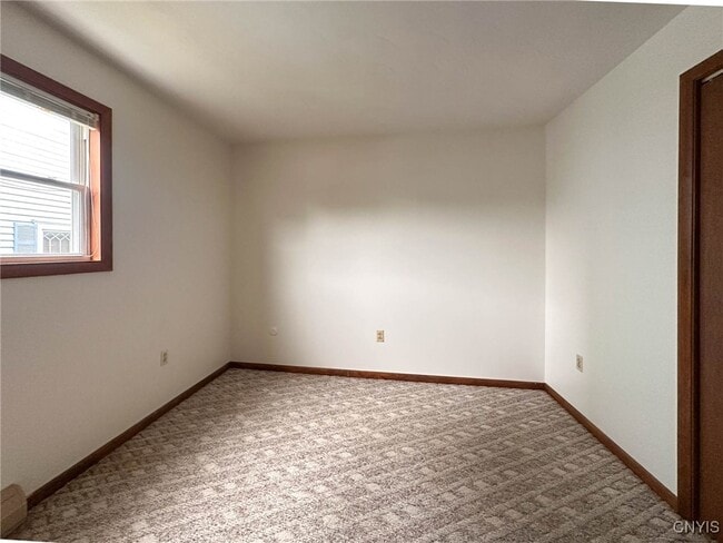 Building Photo - 821 Floyd Ave