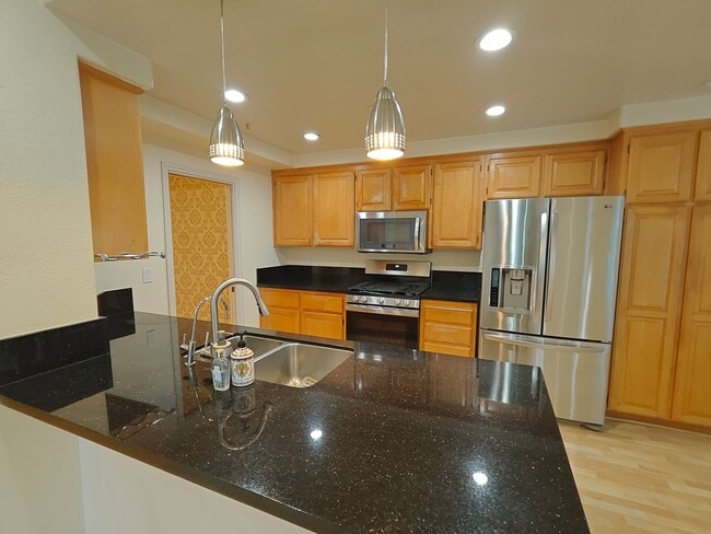 Building Photo - 3 Bedroom for Rent in River Oaks! $4,975