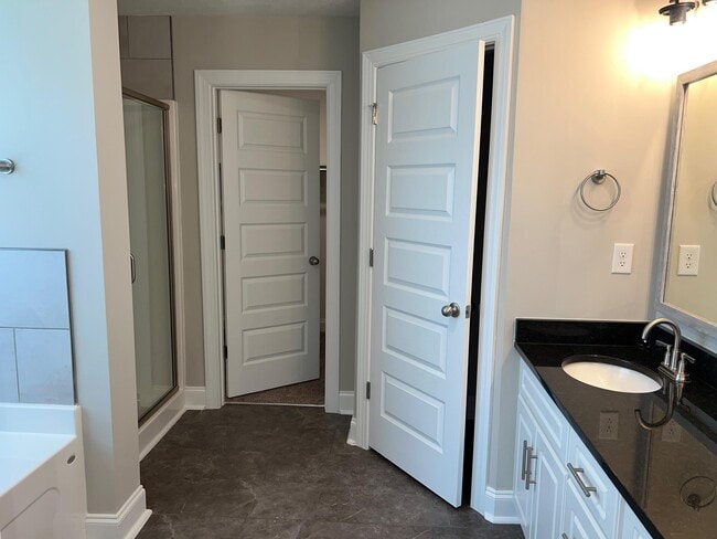 Building Photo - 7161 Paisley Cir