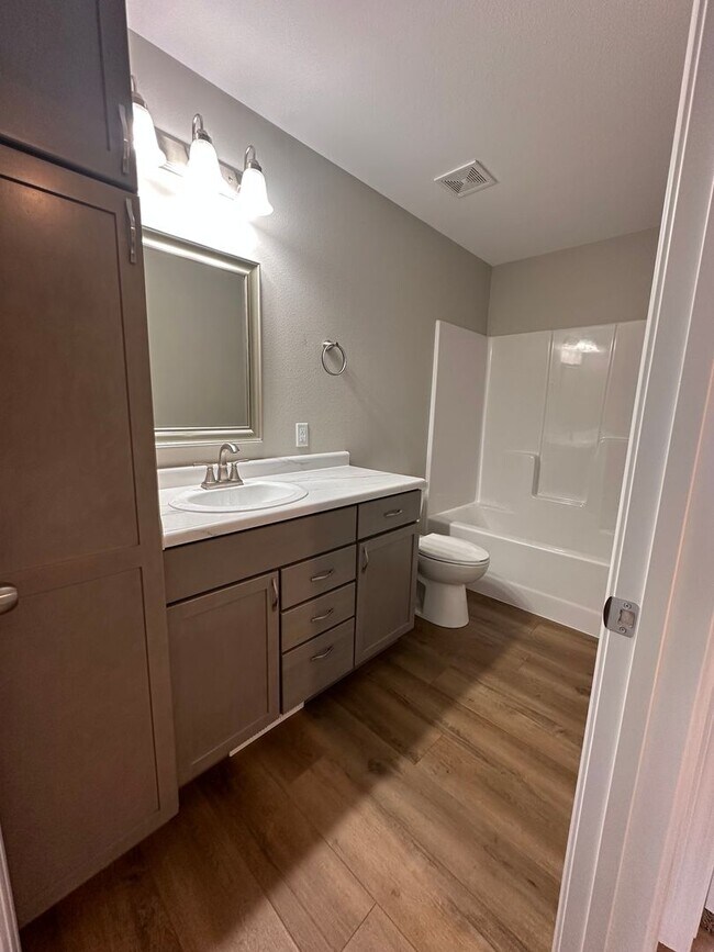 Building Photo - 2546/2542 Granite Drive NW